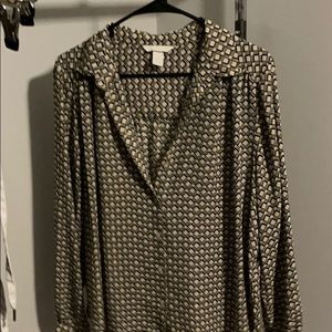 Flowy geo print top!